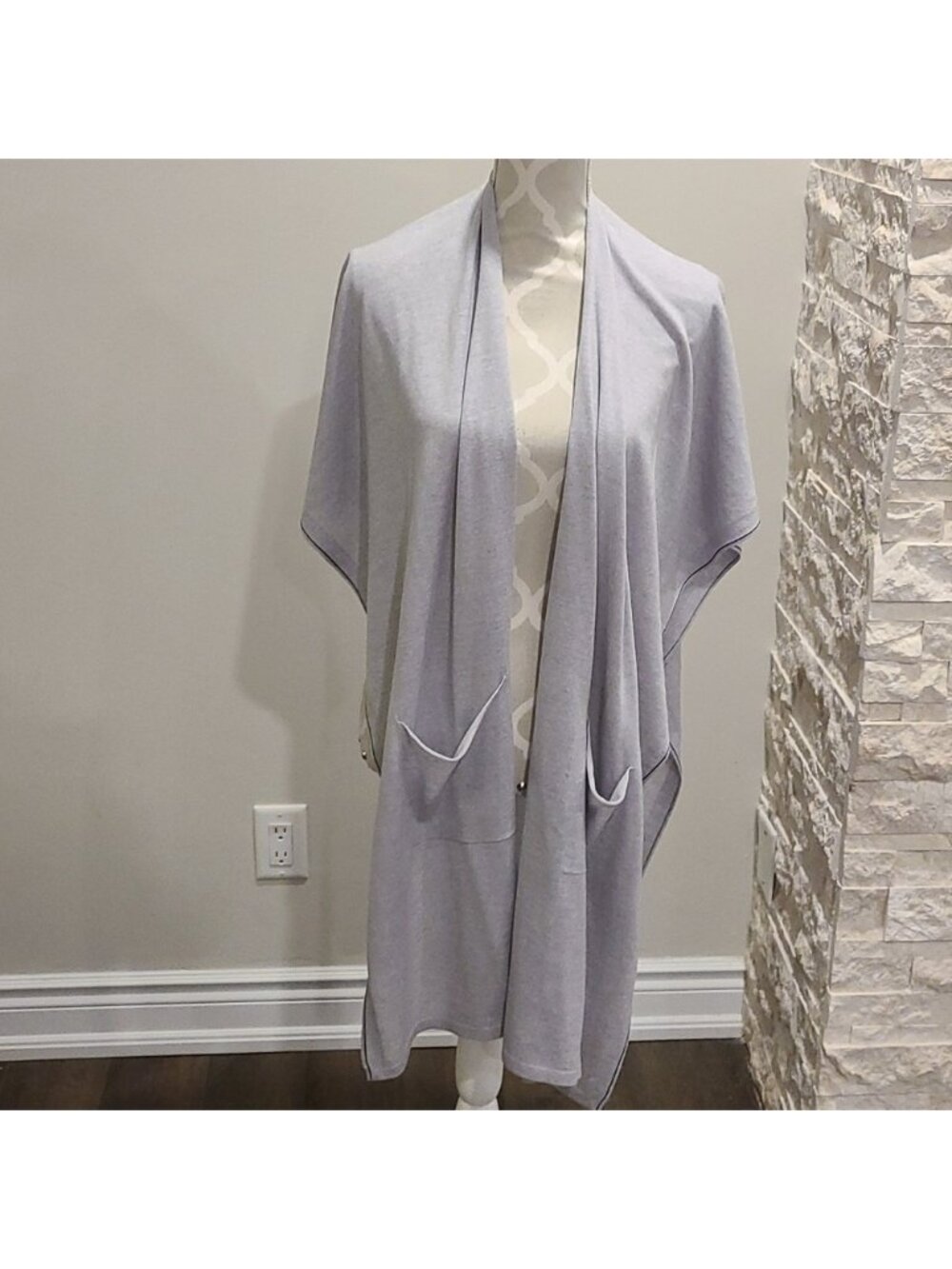 Duffy 100% Merino Wool grey shawl with pockets